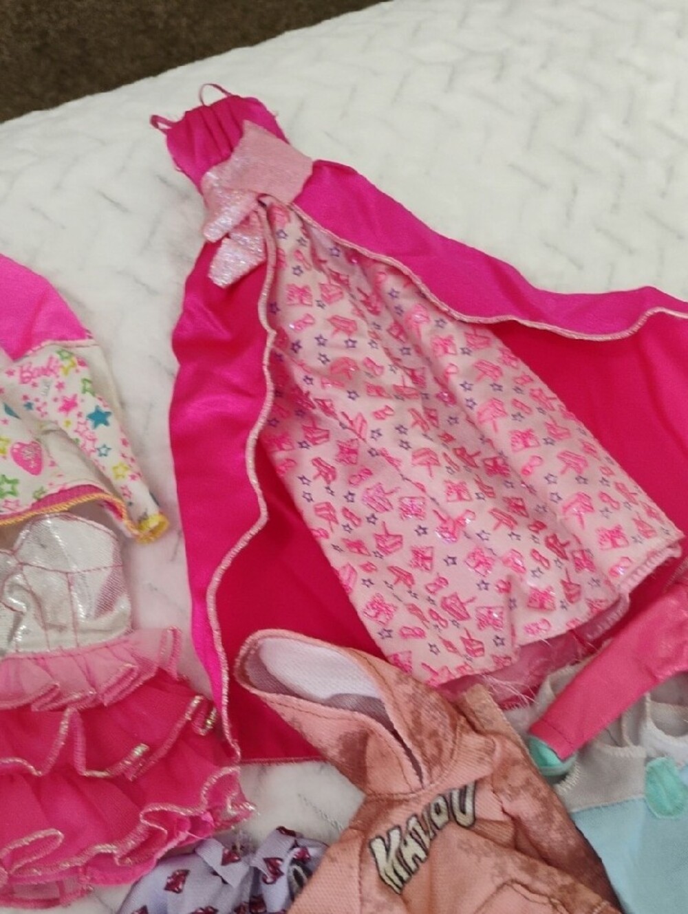 Barbie & Family Dolls- Assorted Outfits & Accessories - Picture 4 of 7